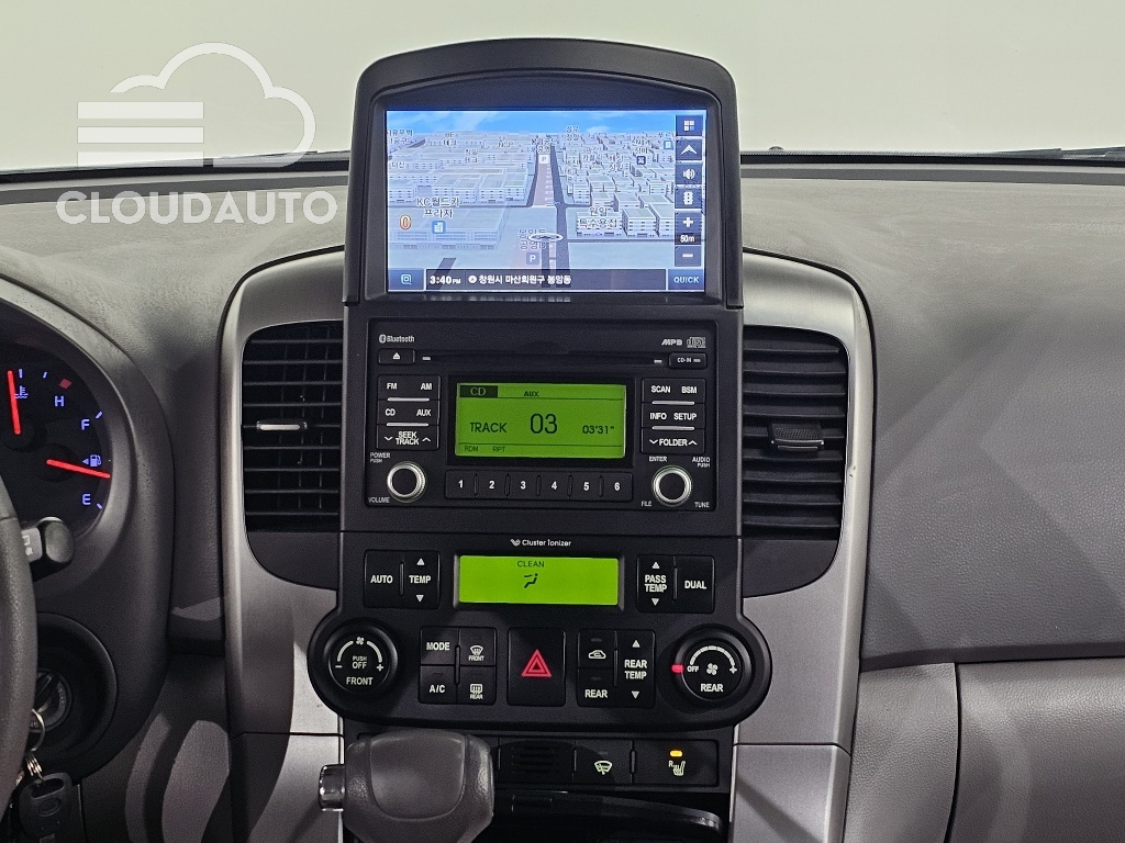 2013 Kia Carnival Grand GLX - Image 14