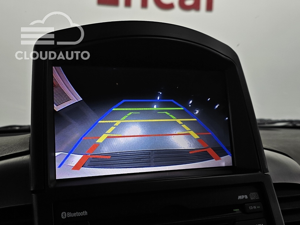 2013 Kia Carnival Grand GLX - Image 15