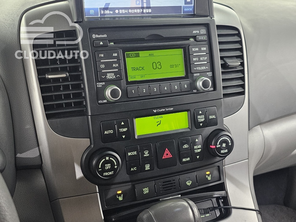 2013 Kia Carnival Grand GLX - Image 28