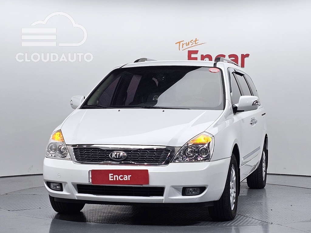 2013 Kia Carnival Grand GLX - Image 3