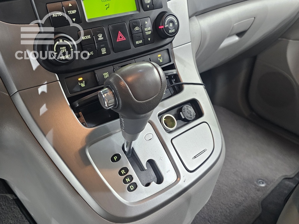 2013 Kia Carnival Grand GLX - Image 9