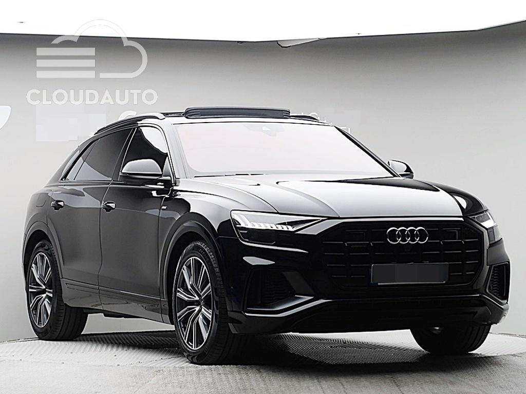 2021 Audi Q8 55 TFSI Premium - Image 3