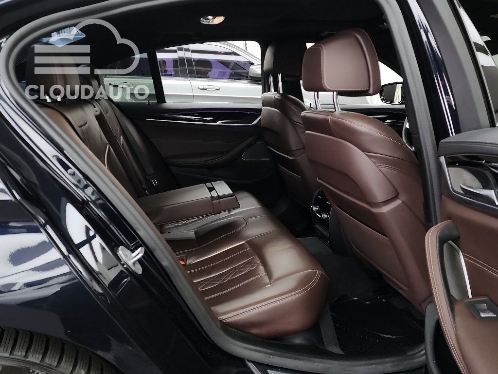 2021 BMW 5 Series 530e M Sports - Image 12