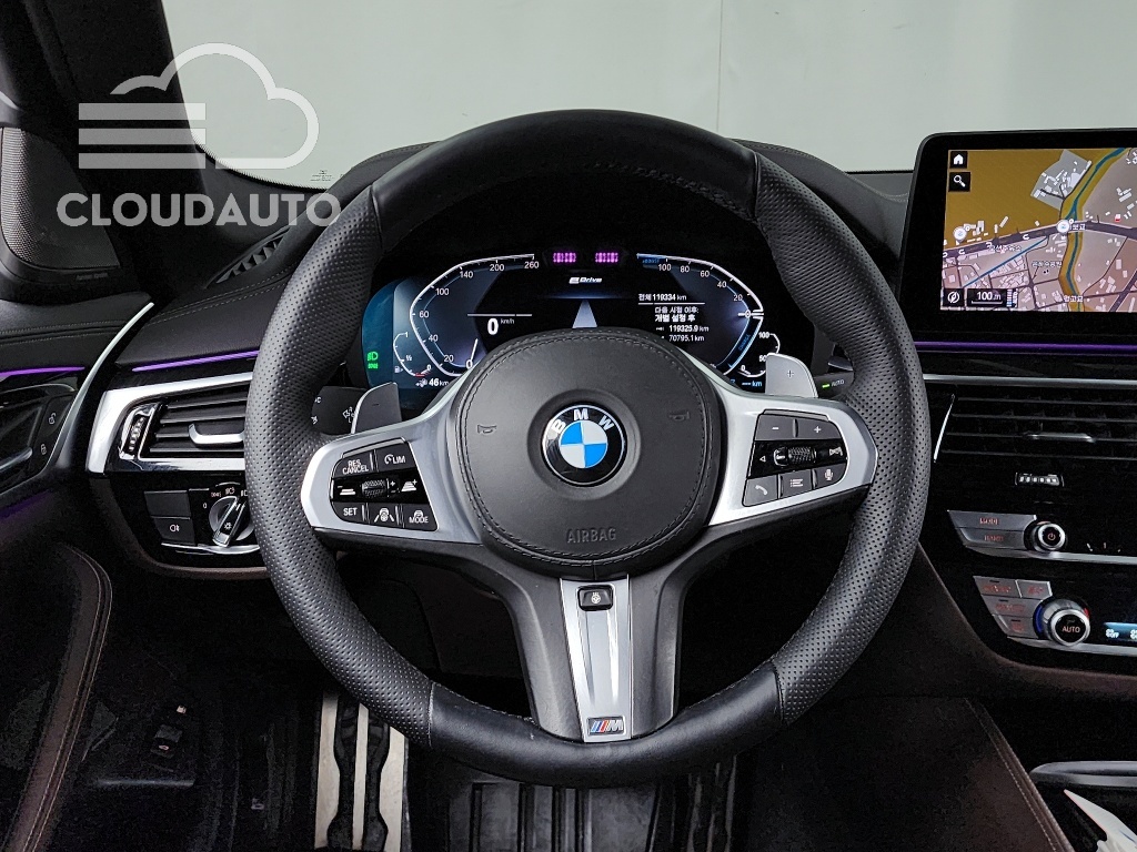 2021 BMW 5 Series 530e M Sports - Image 13