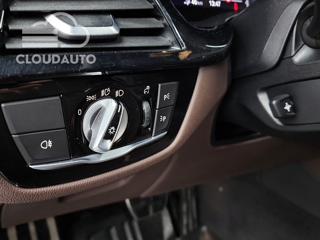 2021 BMW 5 Series 530e M Sports - Image 16