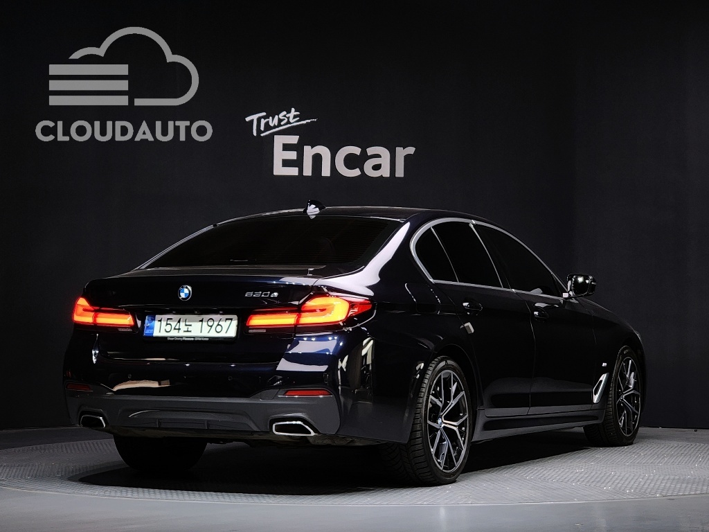 2021 BMW 5 Series 530e M Sports - Image 2