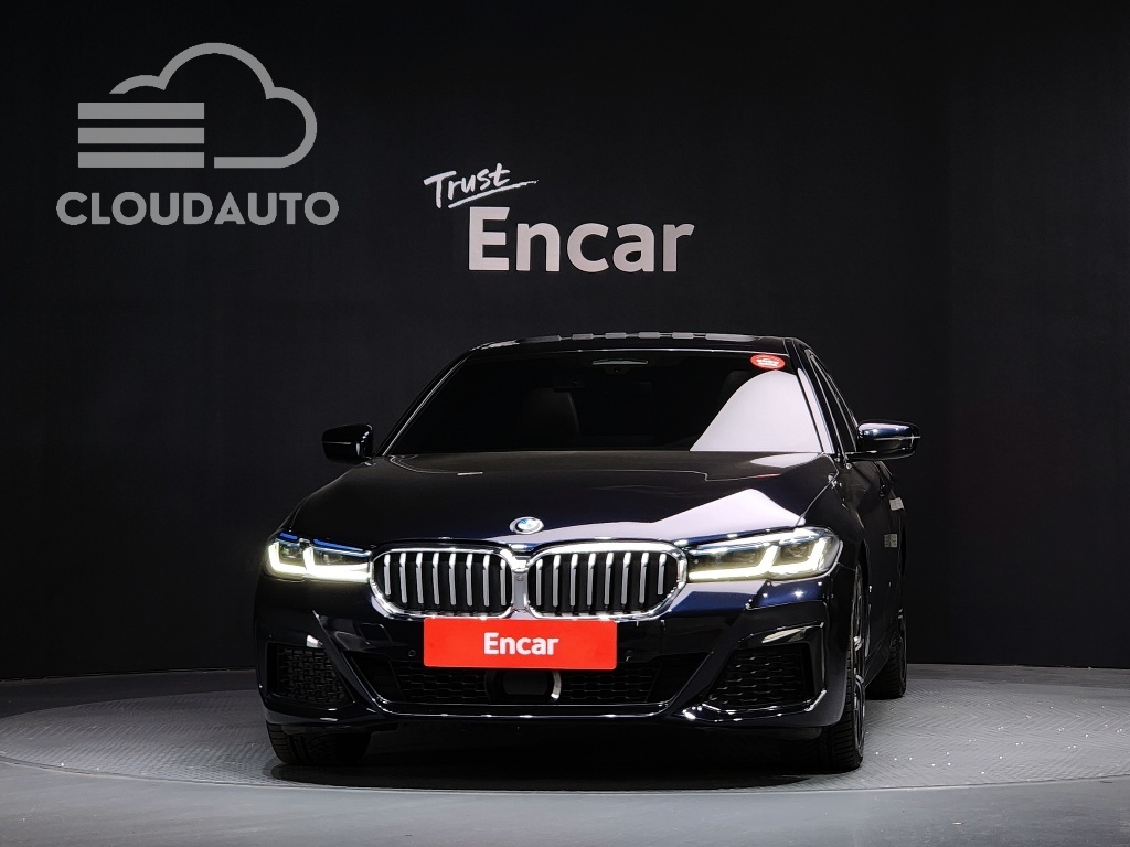 2021 BMW 5 Series 530e M Sports - Image 3