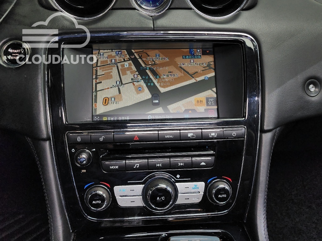 2012 Jaguar XJ 5.0 LWB - Image 15