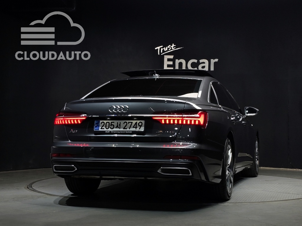 2023 Audi A6 45 TFSI Premium - Image 4