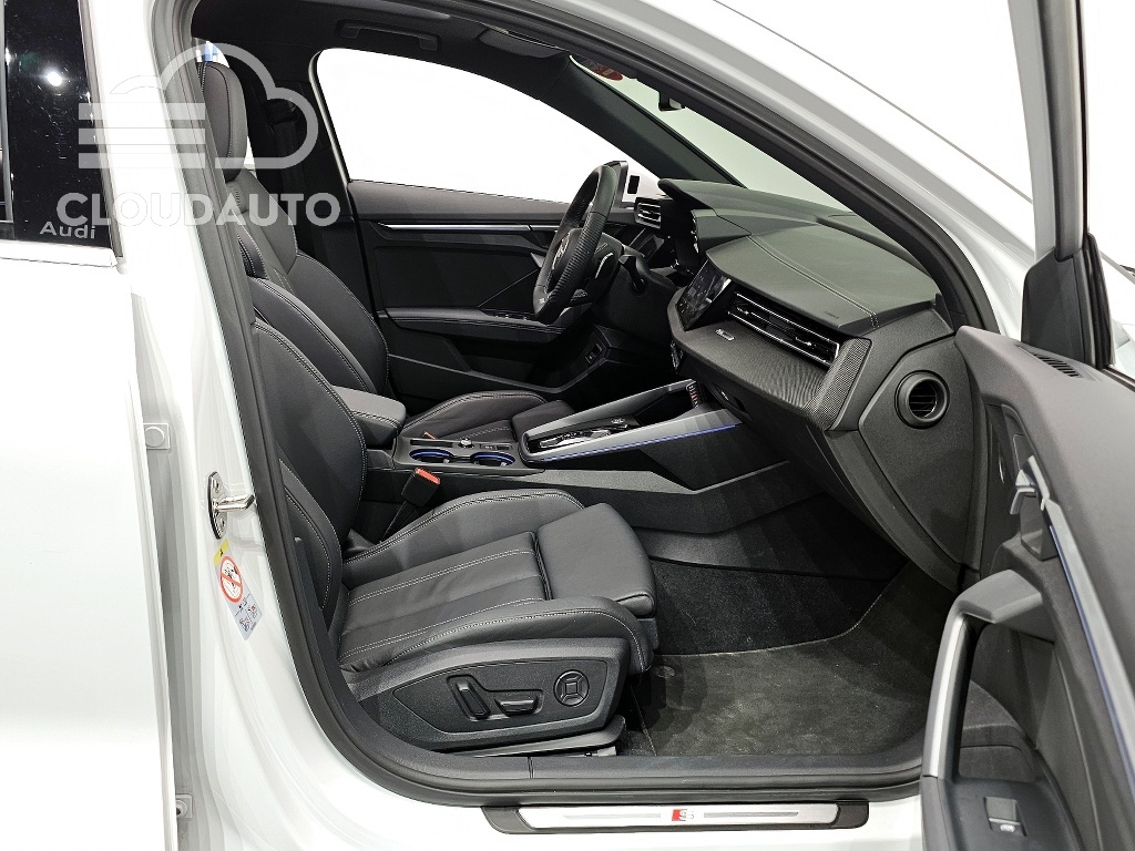 2025 Audi A3 40 TFSI Premium - Image 11