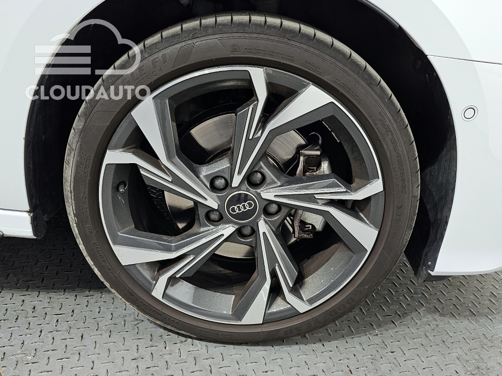2025 Audi A3 40 TFSI Premium - Image 5