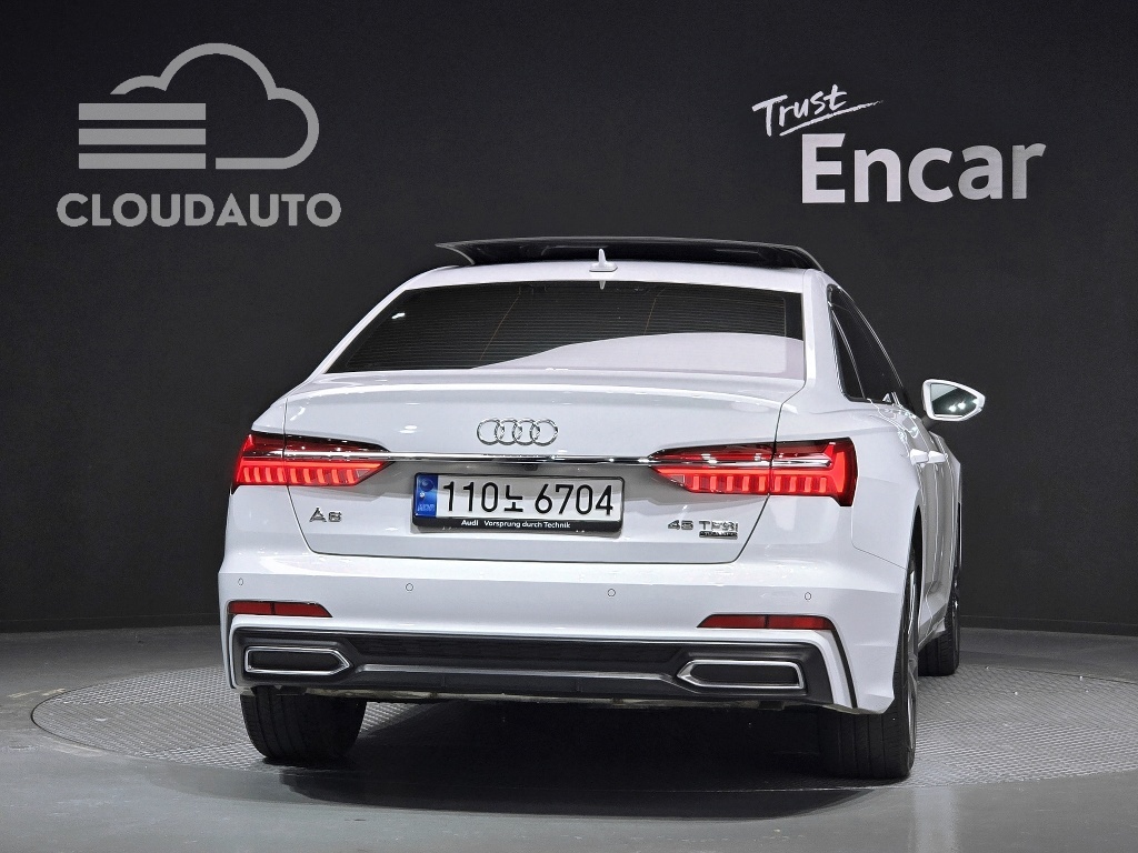 2022 Audi A6 45 TFSI Premium - Image 4