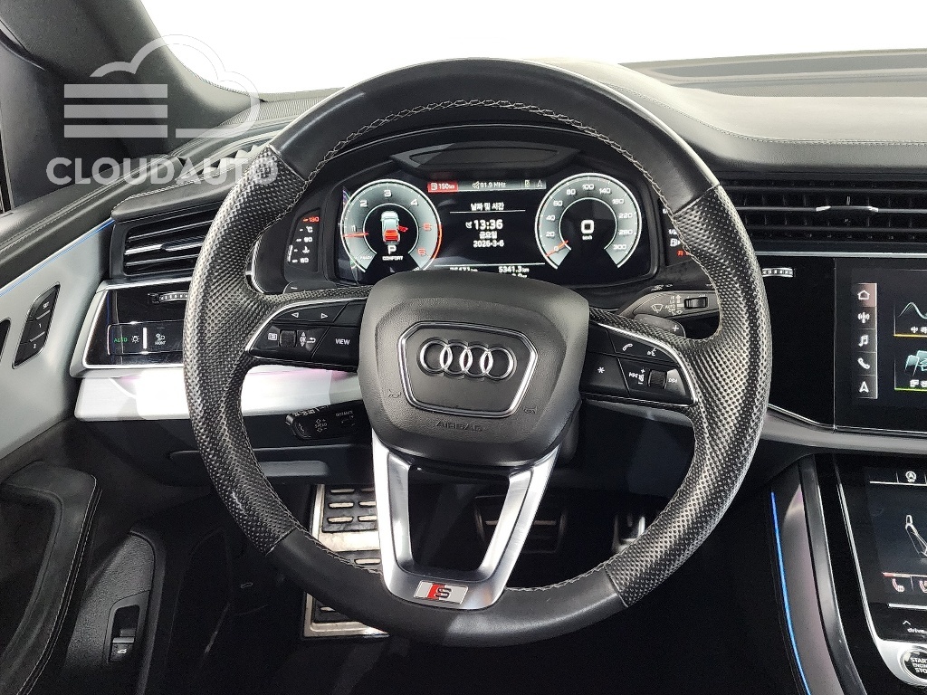 2021 Audi Q8 50 TDI Premium - Image 13