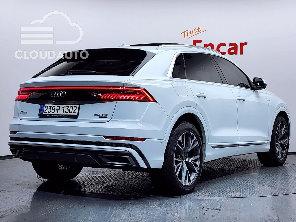 2021 Audi Q8 50 TDI Premium - Image 2