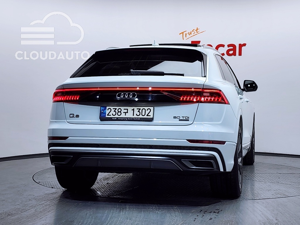 2021 Audi Q8 50 TDI Premium - Image 4