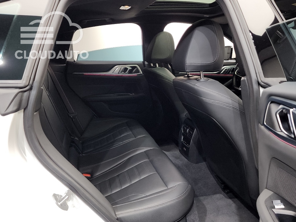 2025 BMW 4 Series 420i M Sport Coupe - Image 12
