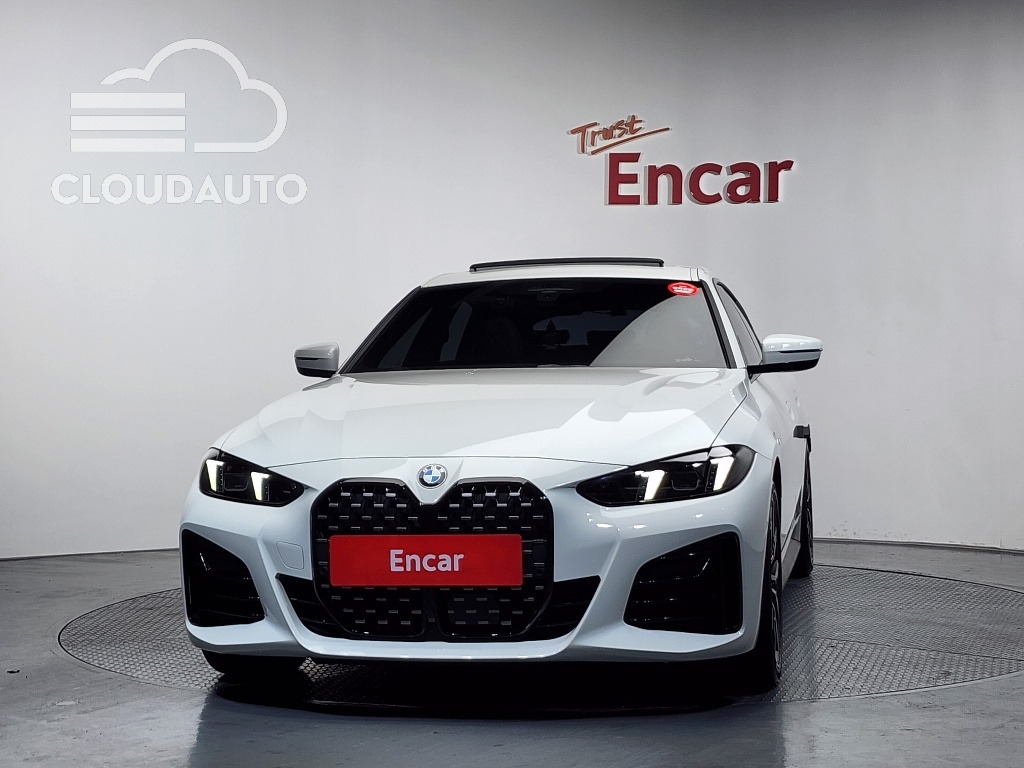2025 BMW 4 Series 420i M Sport Coupe - Image 3