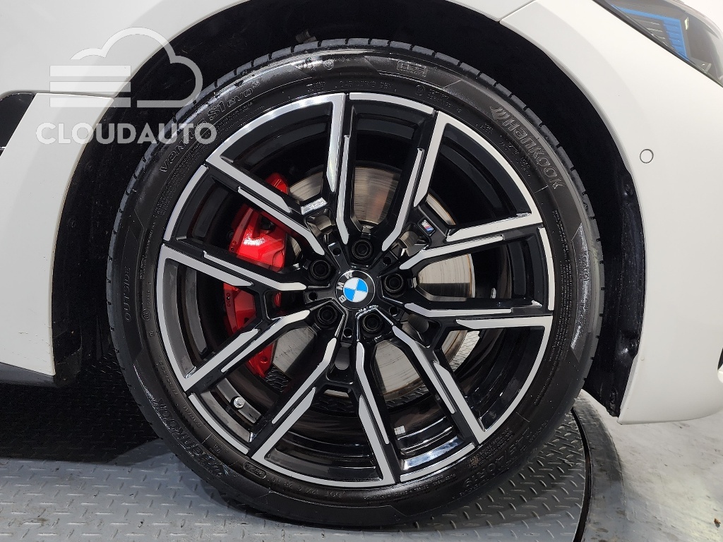 2025 BMW 4 Series 420i M Sport Coupe - Image 5