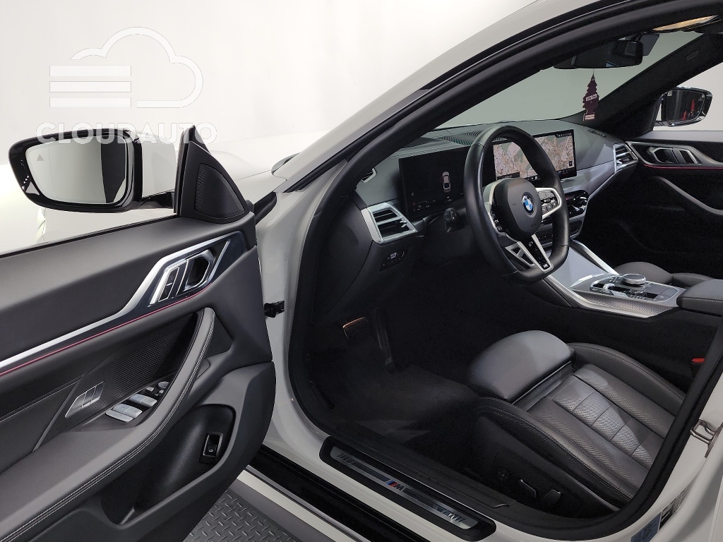 2025 BMW 4 Series 420i M Sport Coupe - Image 10