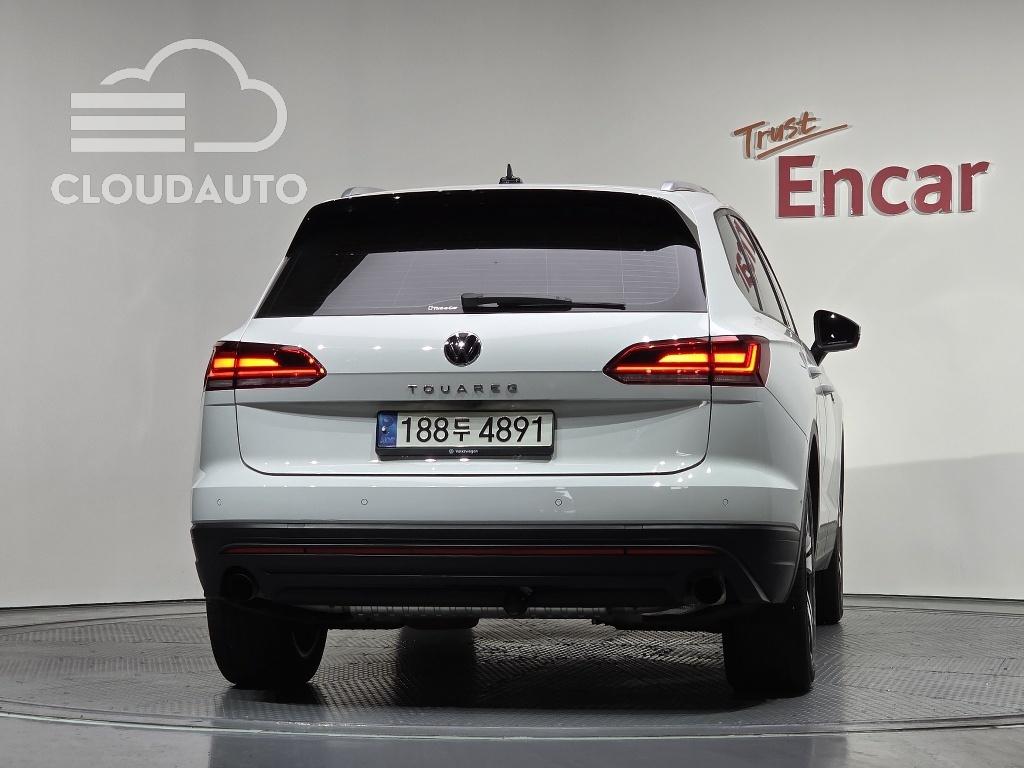 2021 Volkswagen Touareg 3.0 TDI Premium - Image 4