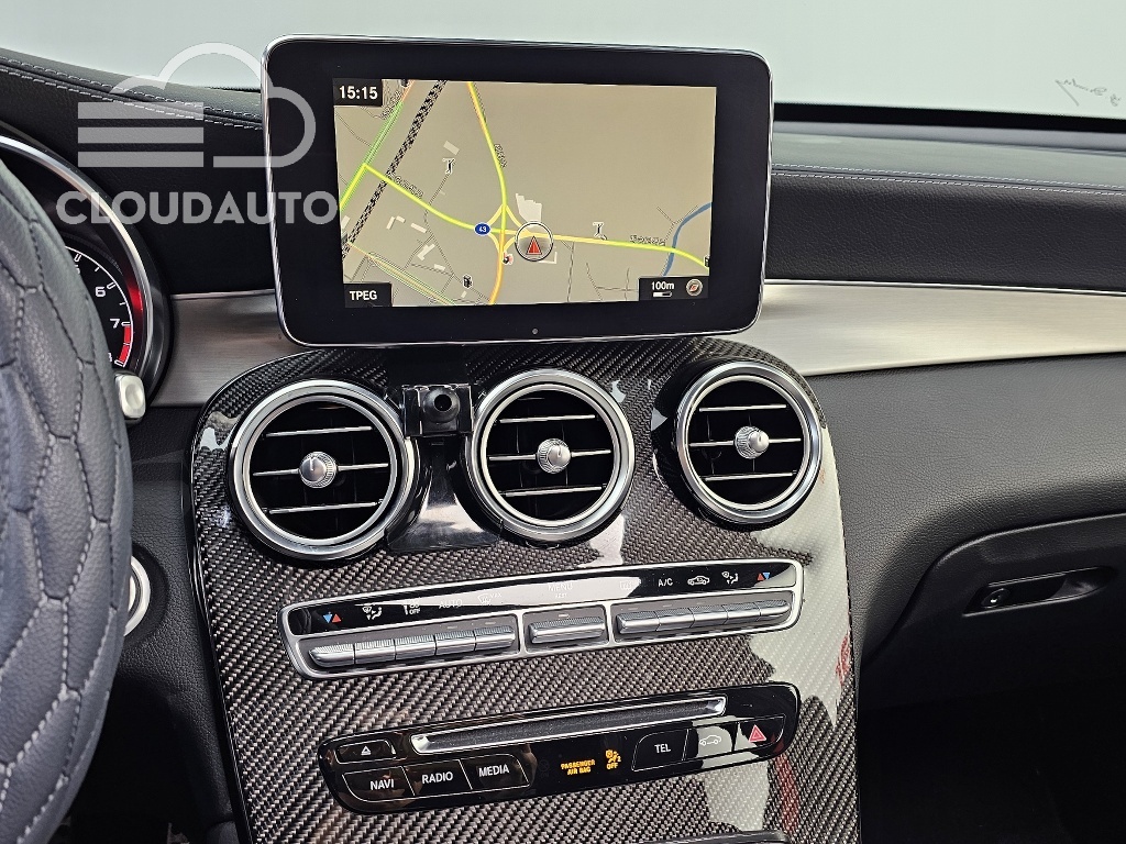 2019 Mercedes-Benz GLC AMG GLC63 4MATIC+ - Image 15