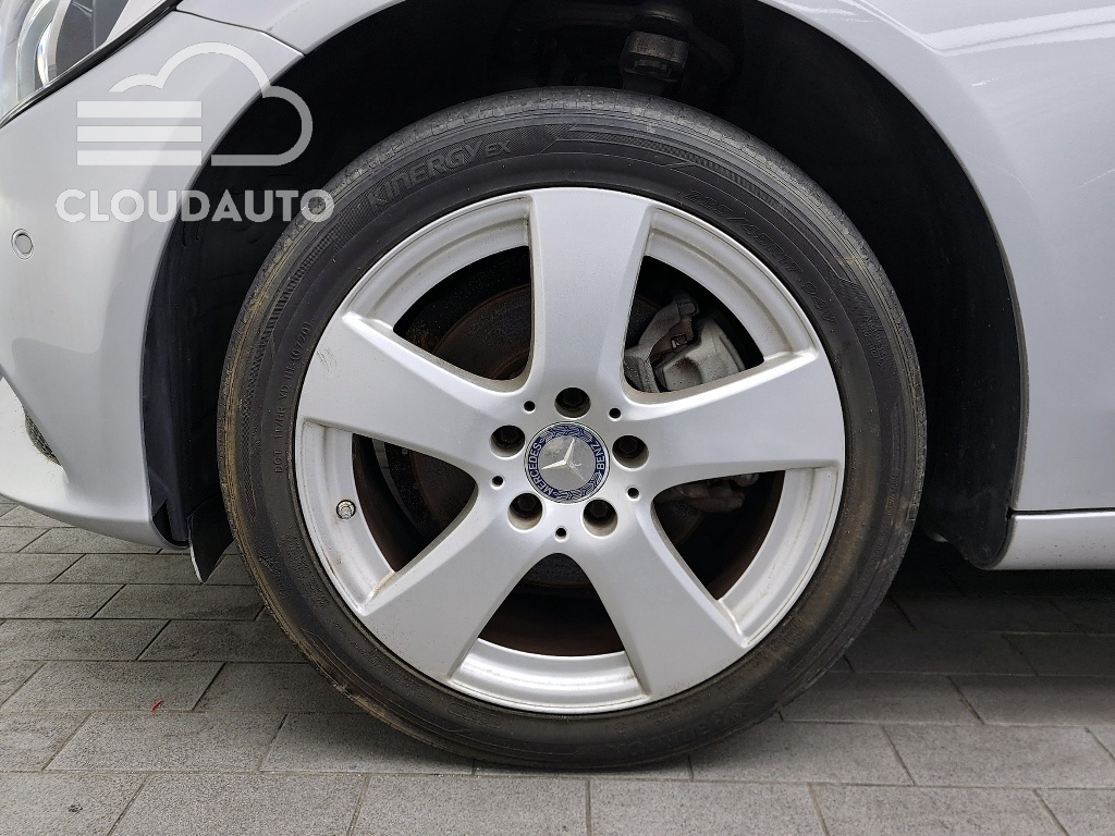 2016 Mercedes-Benz C-Class C200 - Image 5