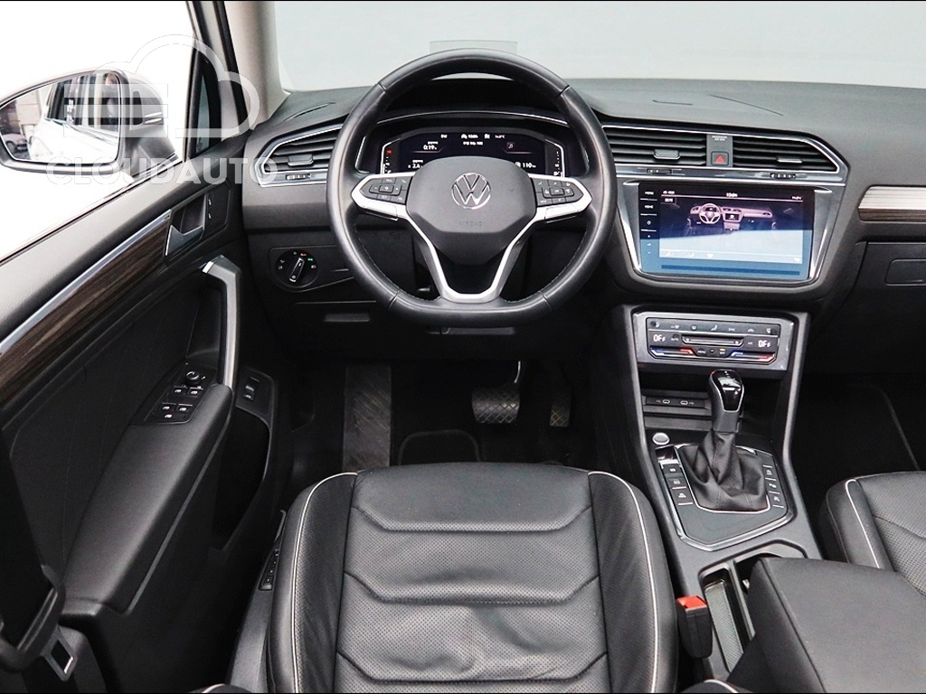 2023 Volkswagen Tiguan 2.0 TSI Prestige - Image 10