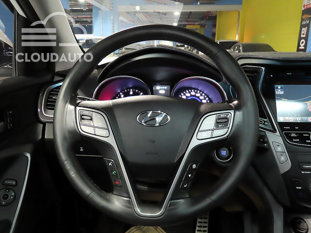 2015 Hyundai Santa Fe Diesel 2.0 4WD Exclusive - Image 11