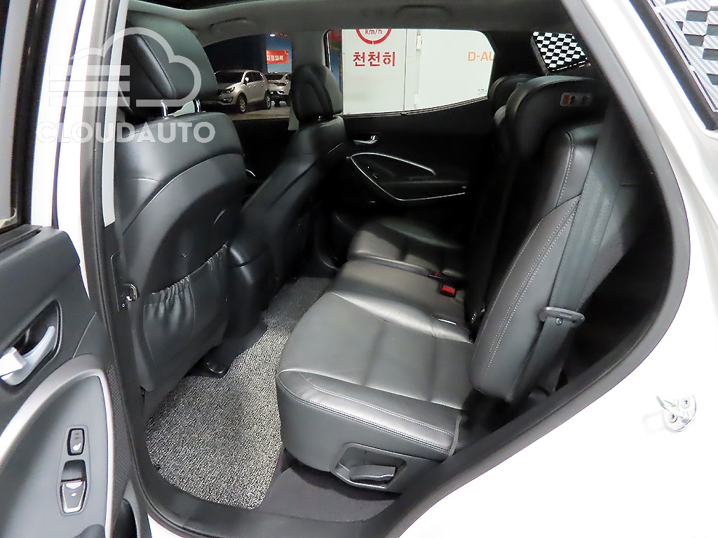 2015 Hyundai Santa Fe Diesel 2.0 4WD Exclusive - Image 7