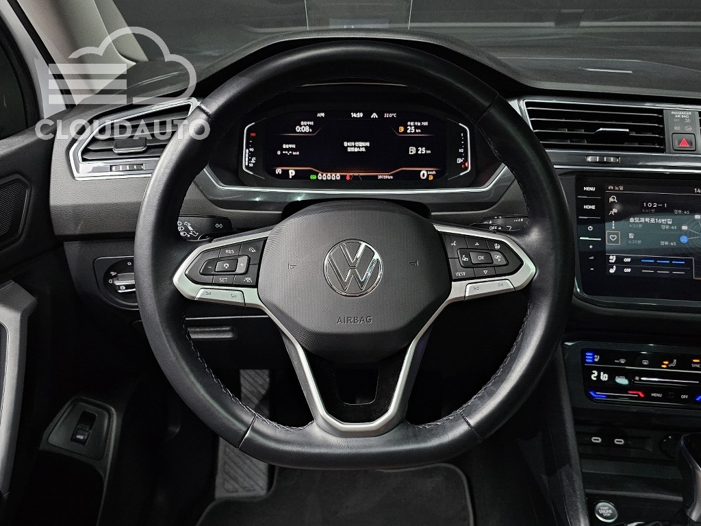 2023 Volkswagen Tiguan 2.0 TSI Prestige - Image 13
