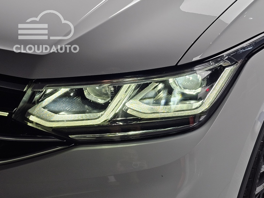 2023 Volkswagen Tiguan 2.0 TSI Prestige - Image 22