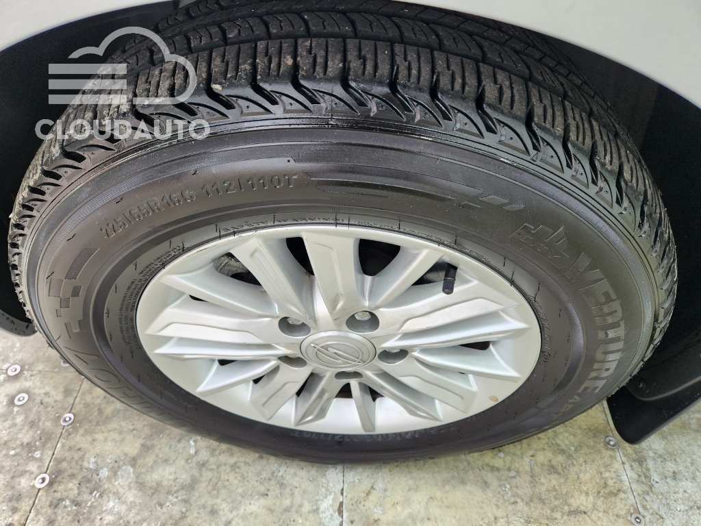 2014 SsangYong Korando 2WD LT 9 - Image 25