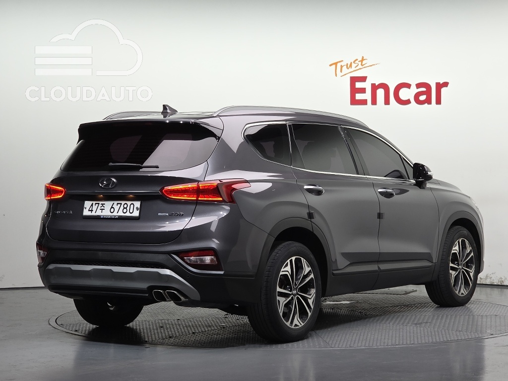 2019 Hyundai Santa Fe Diesel 2.0 4WD - Image 2