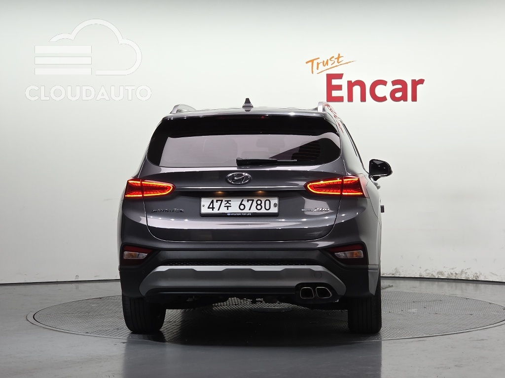 2019 Hyundai Santa Fe Diesel 2.0 4WD - Image 4