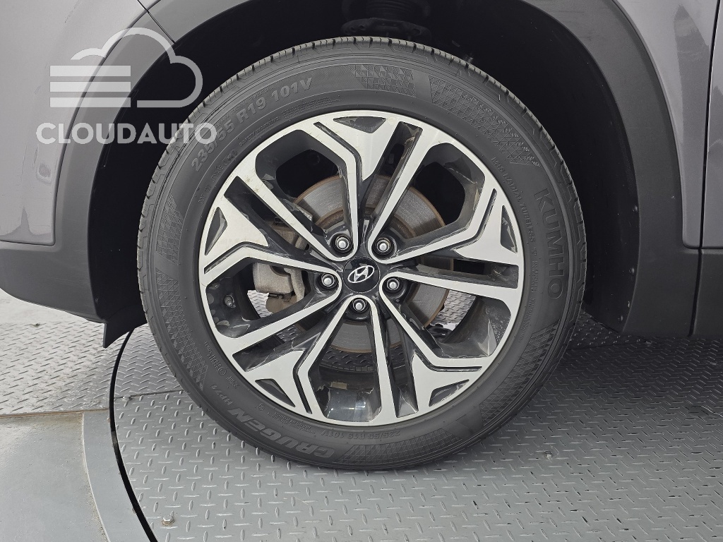 2019 Hyundai Santa Fe Diesel 2.0 4WD - Image 5