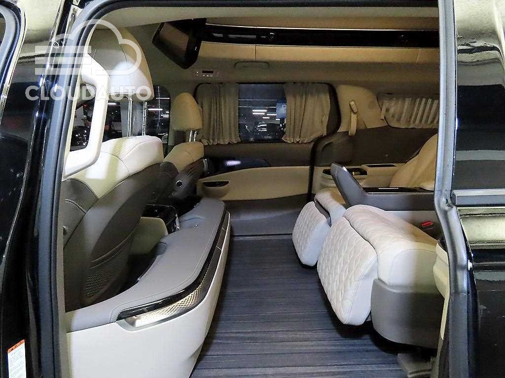 2023 Kia Carnival Gasoline 4 - Image 7
