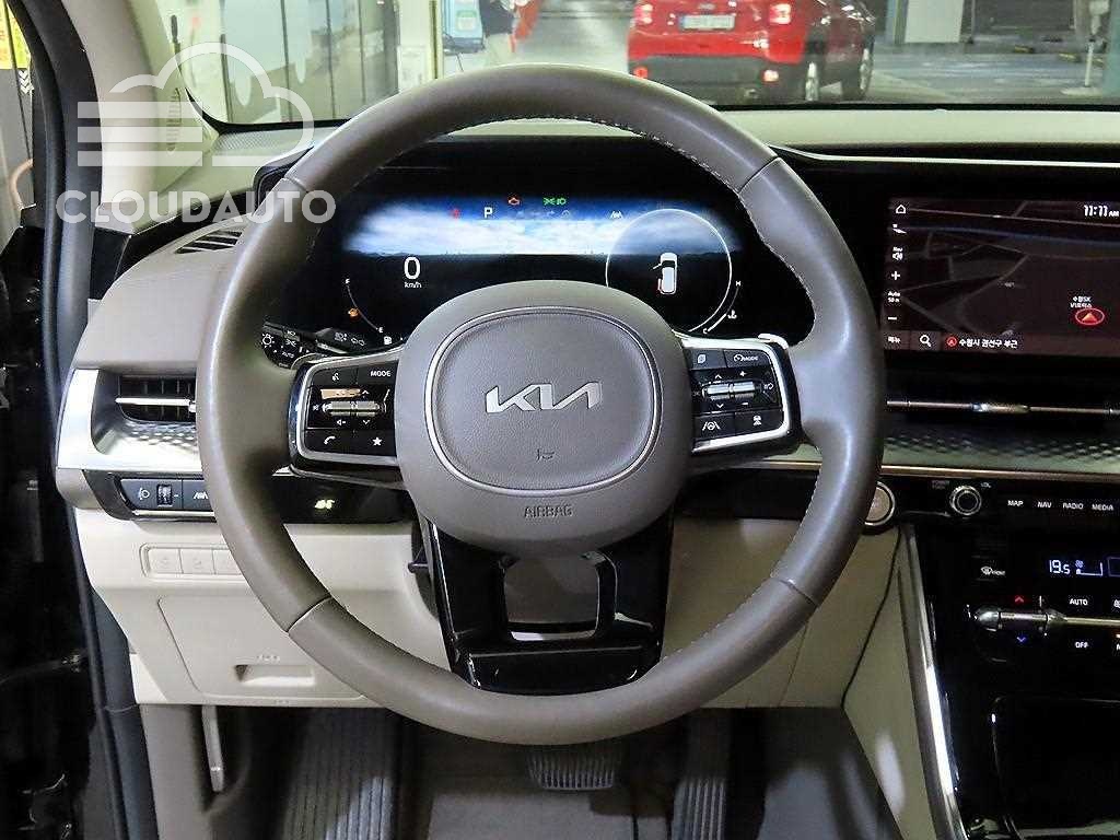 2023 Kia Carnival Gasoline 4 - Image 8