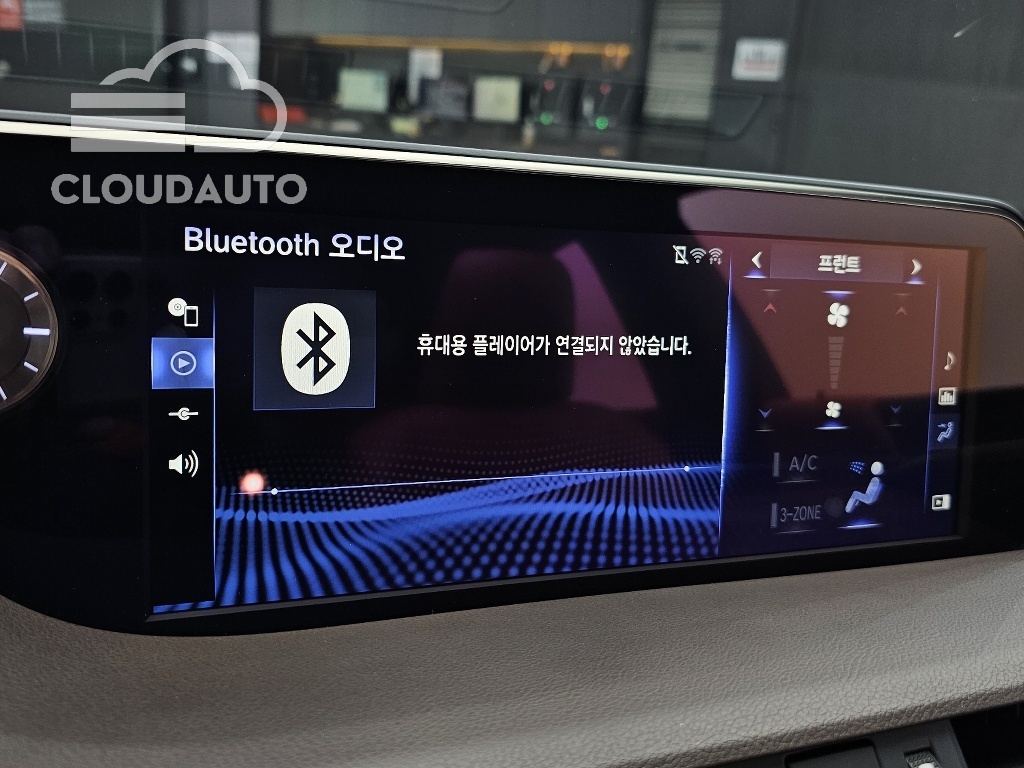 2019 Lexus ES300h Luxury Plus - Image 14