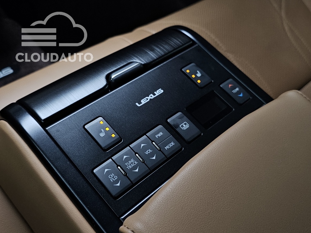 2019 Lexus ES300h Luxury Plus - Image 27