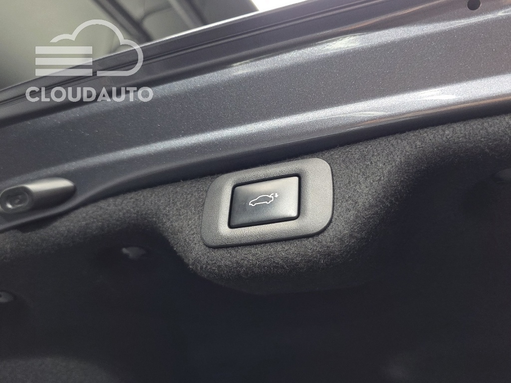 2019 Lexus ES300h Luxury Plus - Image 31