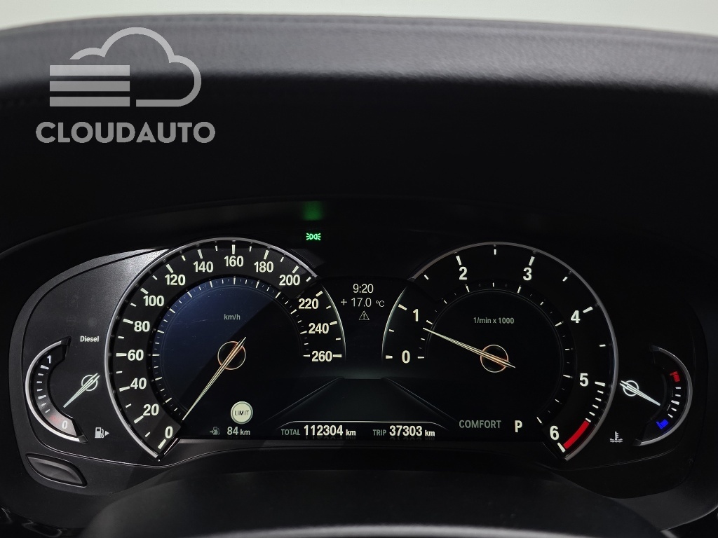 2018 BMW 5 Series 520d Luxury Edition - Image 8