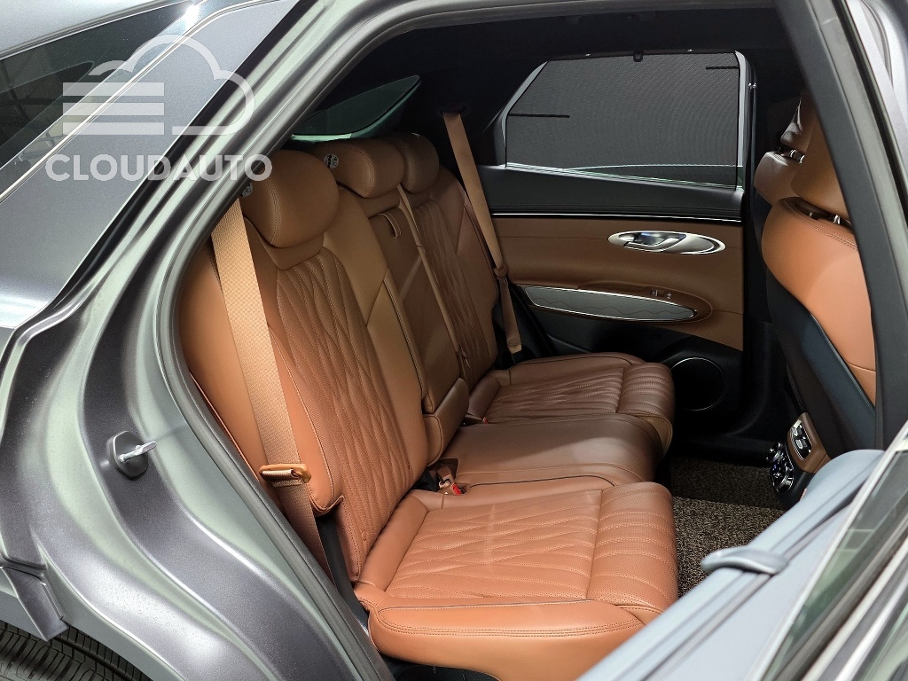 2022 Genesis GV70 2.2 Diesel AWD - Image 9