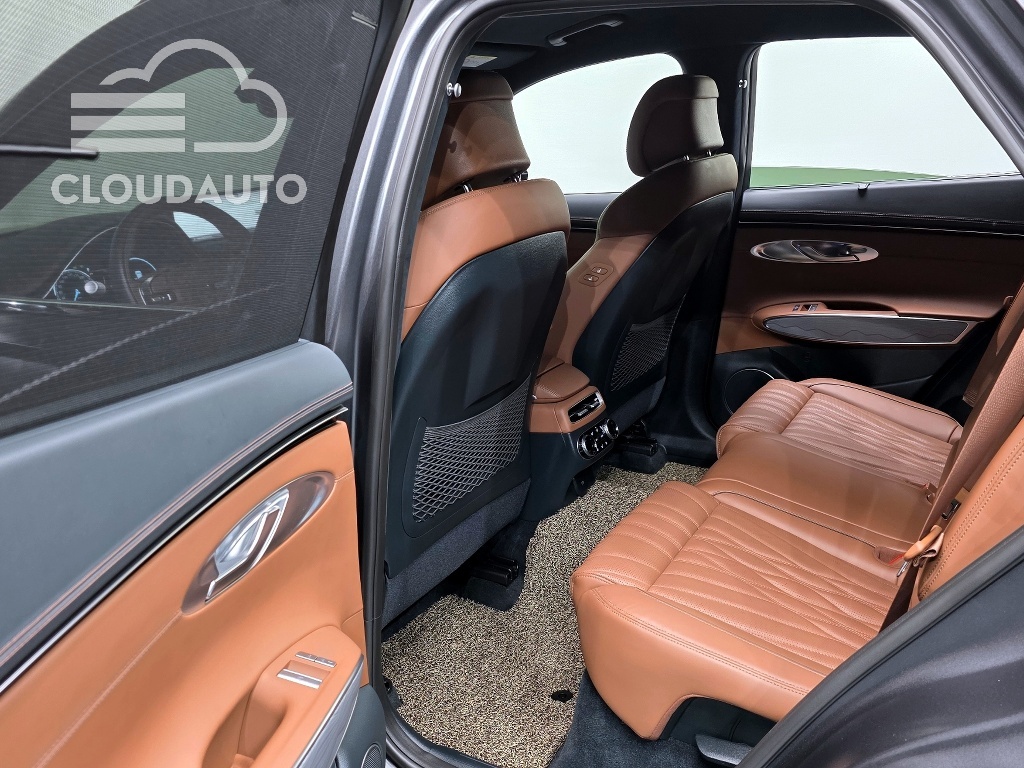 2022 Genesis GV70 2.2 Diesel AWD - Image 10