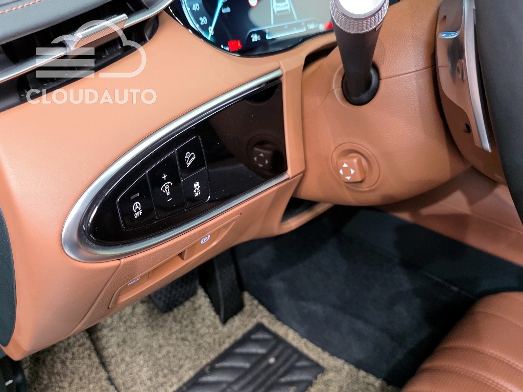 2022 Genesis GV70 2.2 Diesel AWD - Image 18
