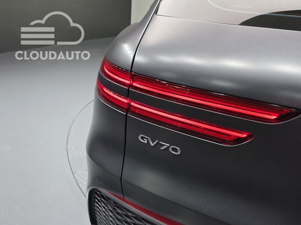 2022 Genesis GV70 2.2 Diesel AWD - Image 21