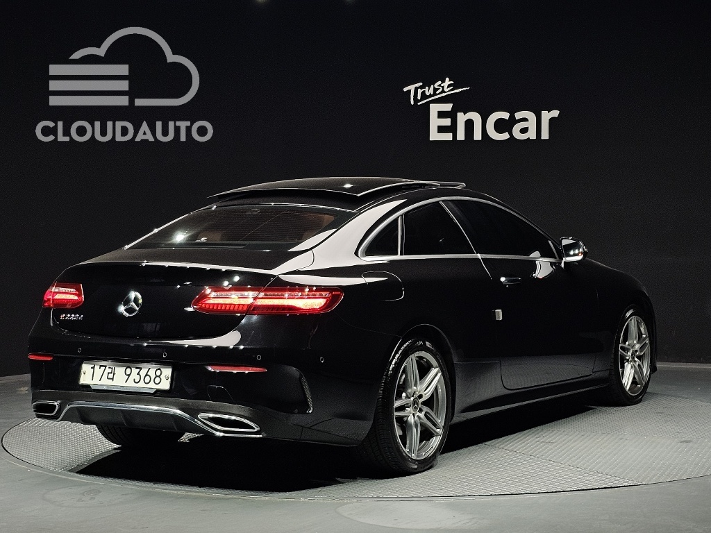2017 Mercedes-Benz E-Class E220d Coupe - Image 2