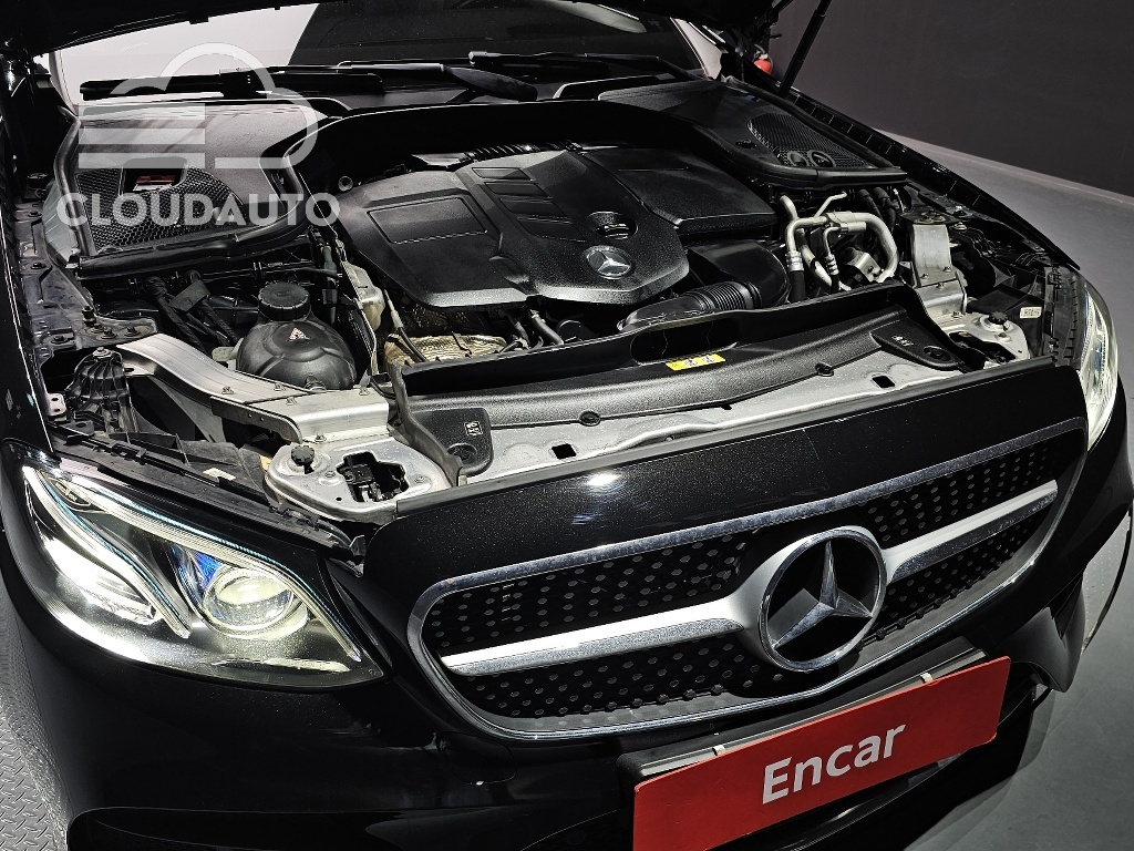 2017 Mercedes-Benz E-Class E220d Coupe - Image 6