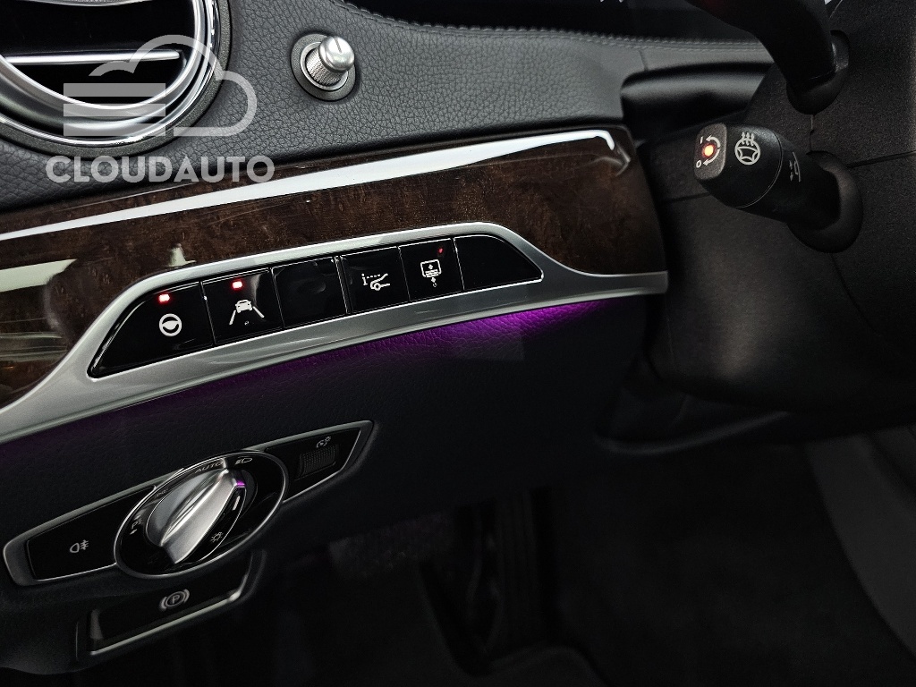 2020 Mercedes-Benz S-Class S560L 4MATIC - Image 32