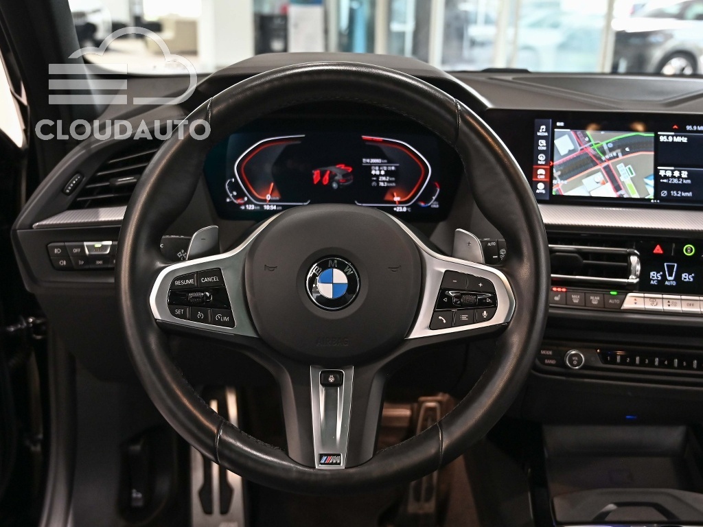 2024 BMW 1 Series 120i M Sports - Image 16