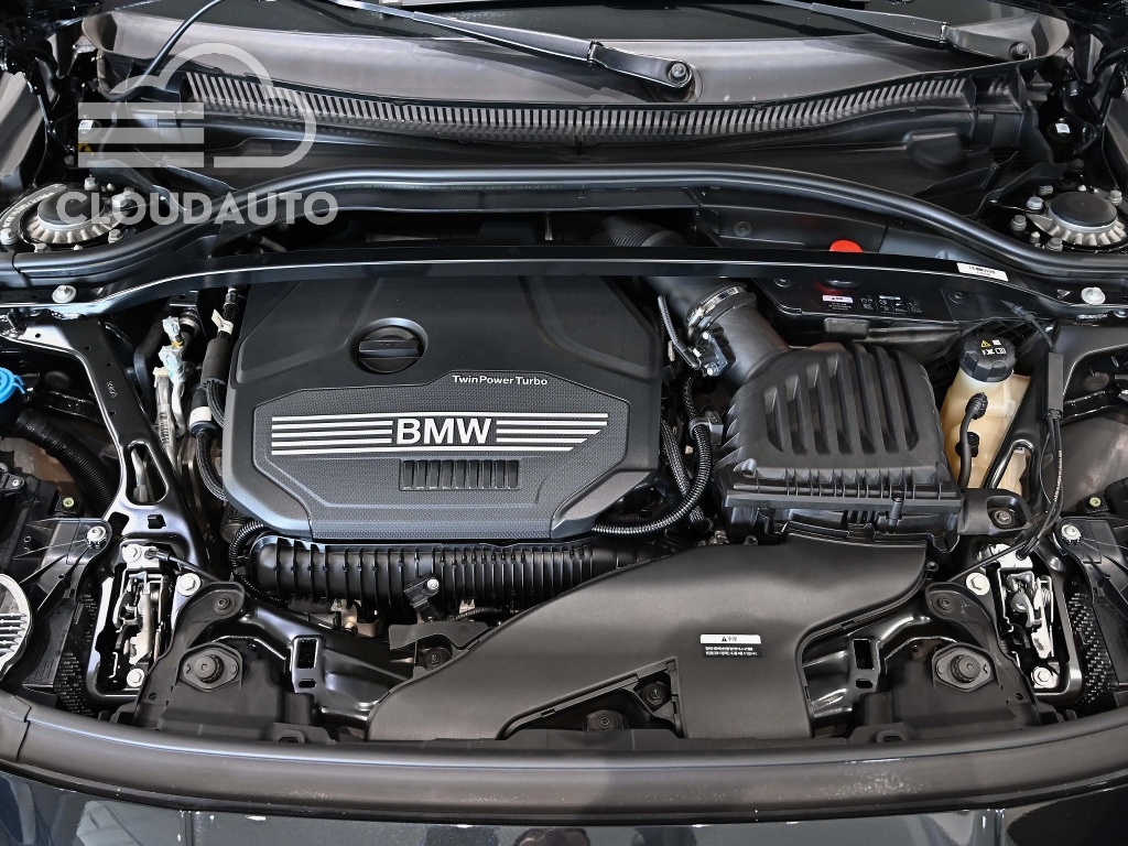 2024 BMW 1 Series 120i M Sports - Image 6
